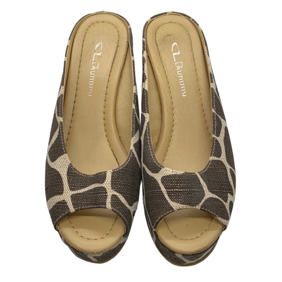 CL By Laundry Giraffe Print Wedge - Picture 1 of 9
